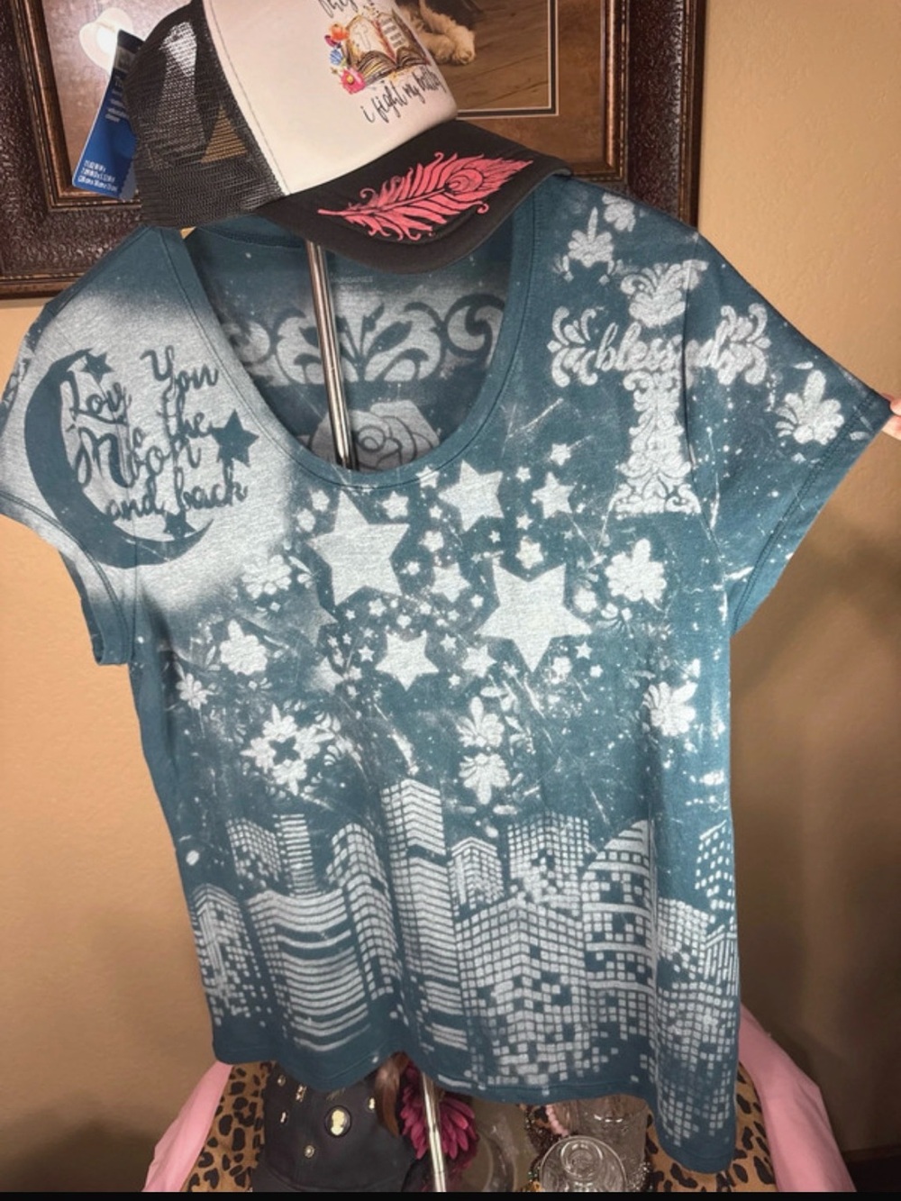 Revamped No Boundaries dark green Short-Sleeve Graphic Tee with White Stars